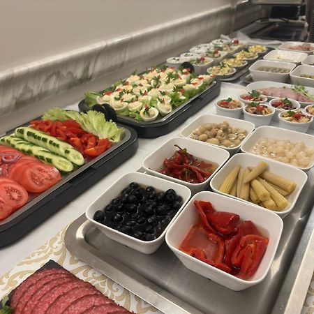 Astoria Bed & Breakfast 스바르체데즈 외부 사진