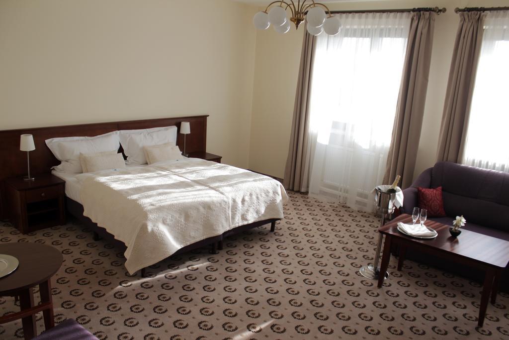 Astoria Bed & Breakfast 스바르체데즈 외부 사진